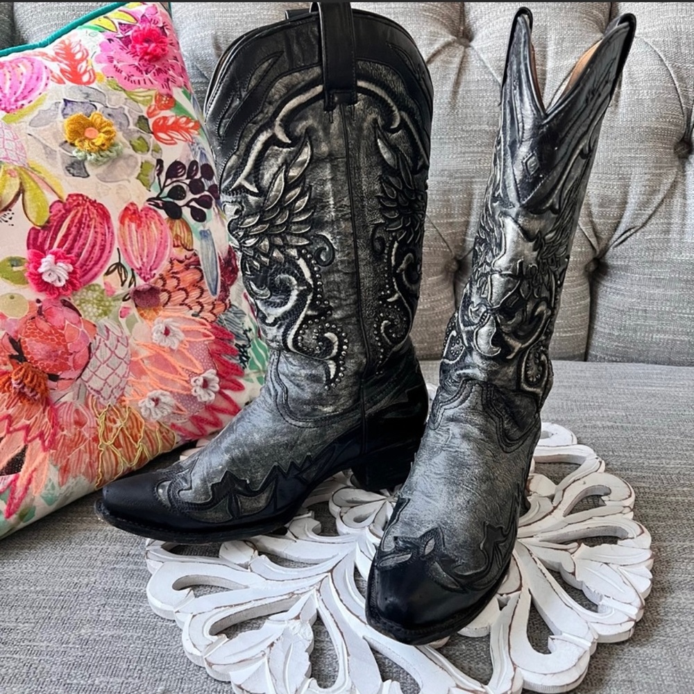 Corral Snip Toe Cowboy Boots